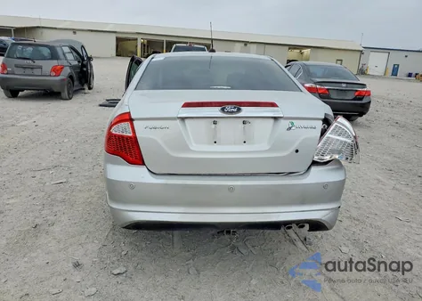 2012 Ford Fusion Hybrid z USA, uszkodzony, nr VIN 3FADP0L33CR280655